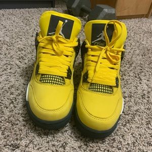 Jordan 4 Lightning 2021.